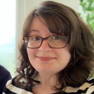 Meet your Posher, Julia